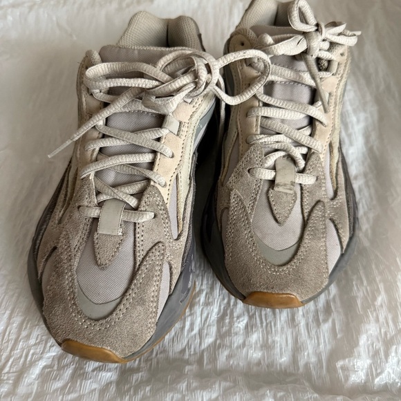 Adidas Yeezy pre-owned Boost 700 sz. 4 Men’s - Picture 13 of 14